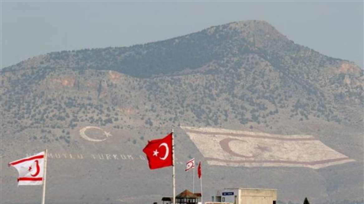 Ο πρόεδρος του Ευρωπαϊκού Λαϊκού Κόμματος ζητεί την απόσυρση των τουρκικών στρατευμάτων από την Κύπρο